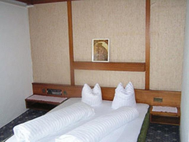 C+M+B Hotel Axams Buitenkant foto